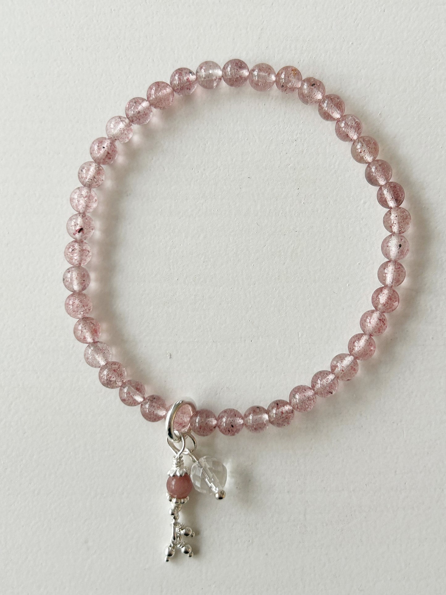 Armband Erdbeerquarz mit Anhänger Ari4