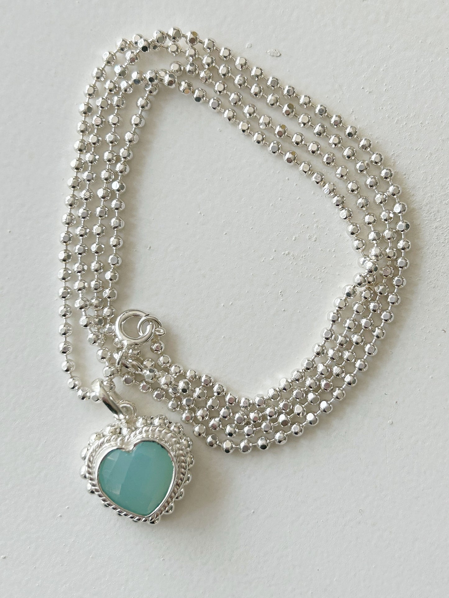 Halskette mit Herz-Anhänger Chalcedon Aqua