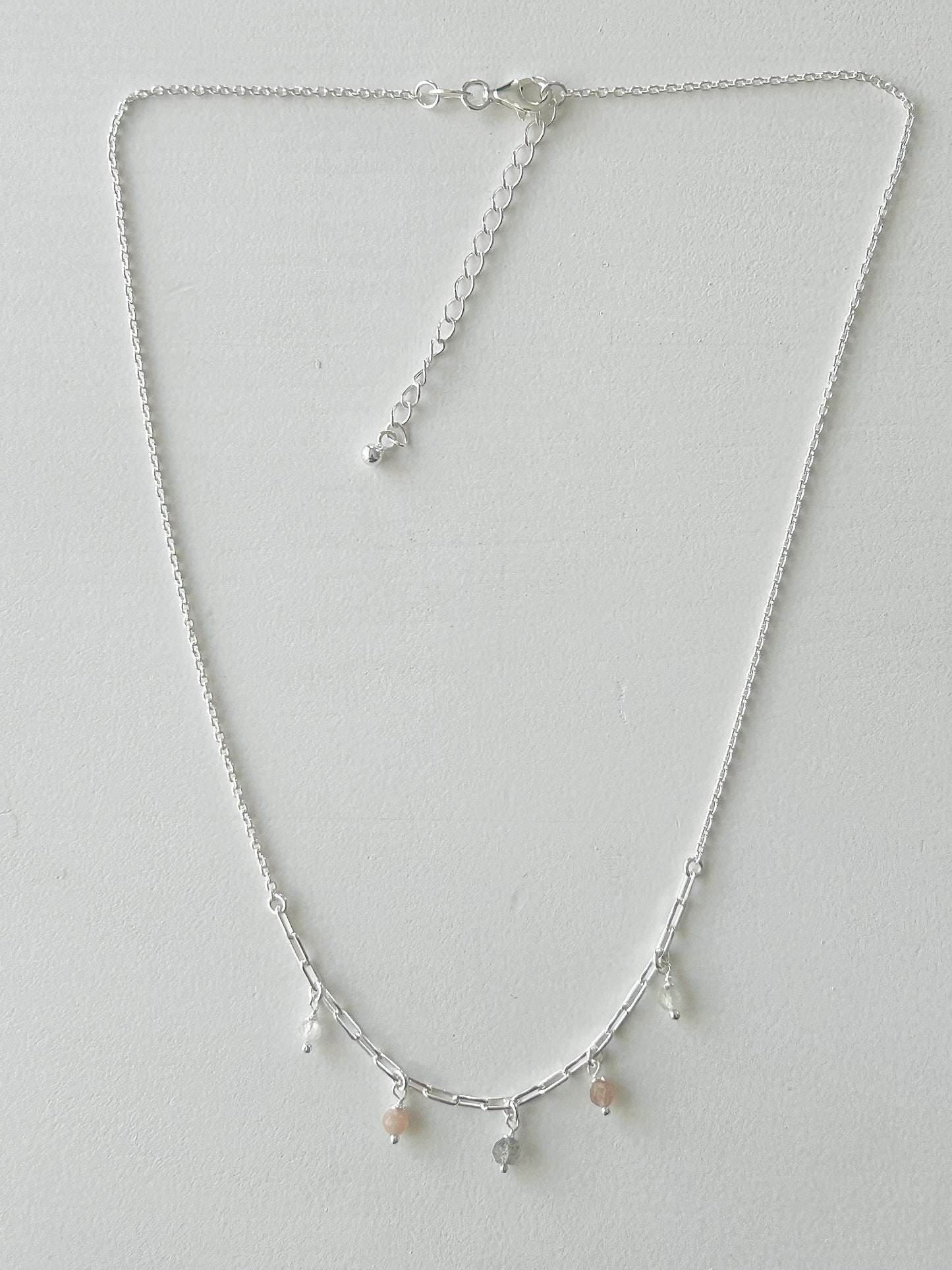 Halskette mit Steinanhänger multicolor