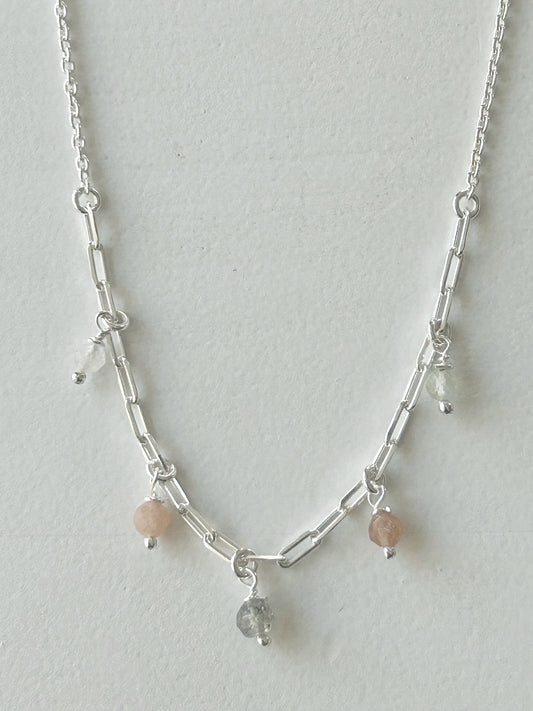 Halskette mit Steinanhänger multicolor