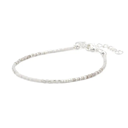 Zartes Armband Weiss und Sand Silber