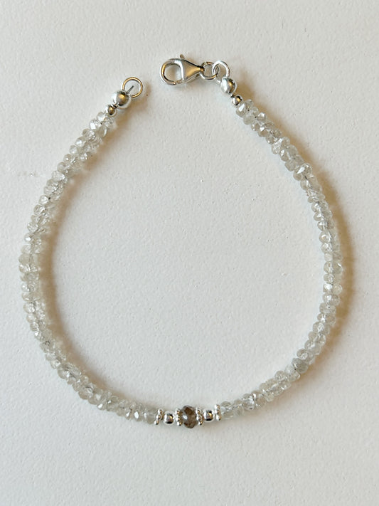 Zirkon-Armband mit Silberelementen