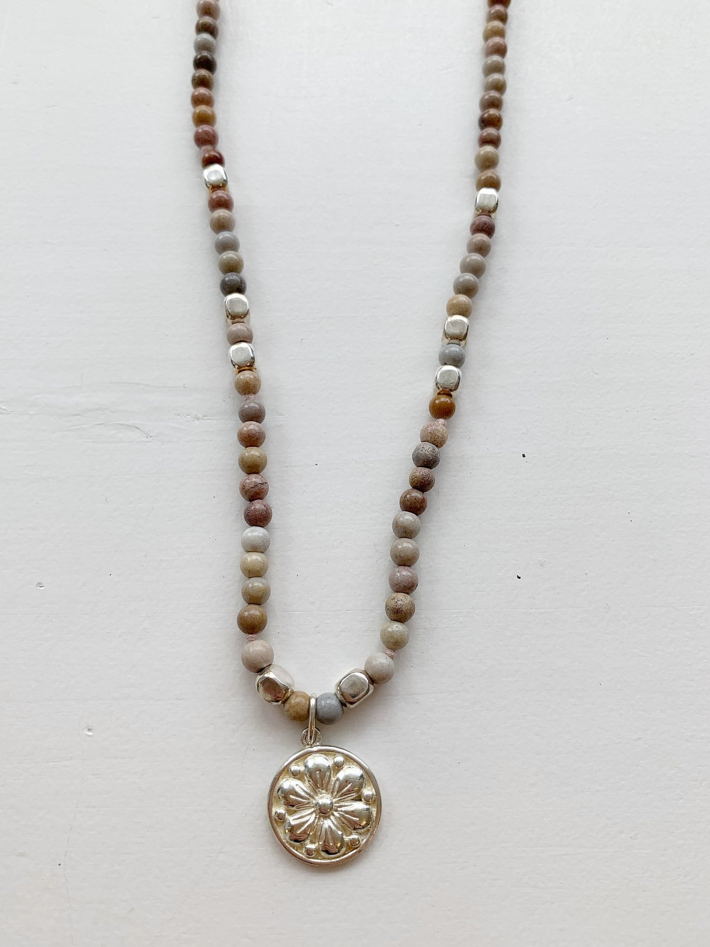 Halskette Marmor-Jaspis und Silber
