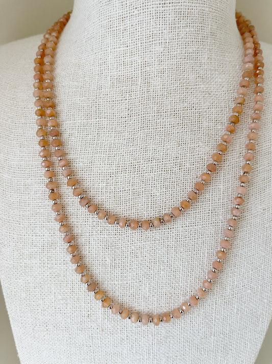 Halskette oranger Mondstein und Silber